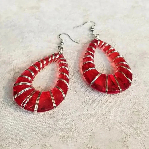 Handcrafted Retro 80s Statement Red Lucite Open Teardrop Wire Wrapped Earrings - Picture 1 of 5